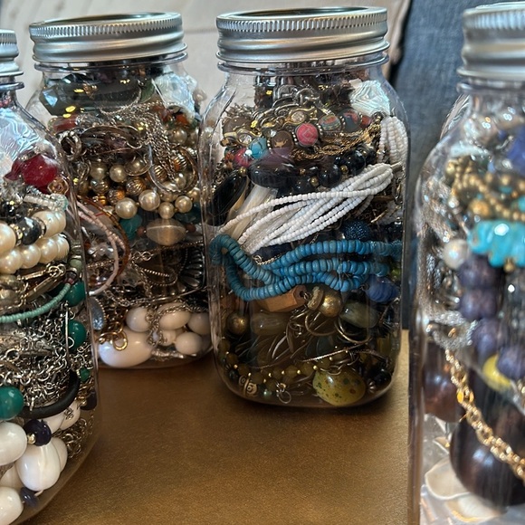 Jewelry Jar Containing 1-1.5 lbs of Wearable Jewelry- vintage to Now All Styles - Picture 4 of 9